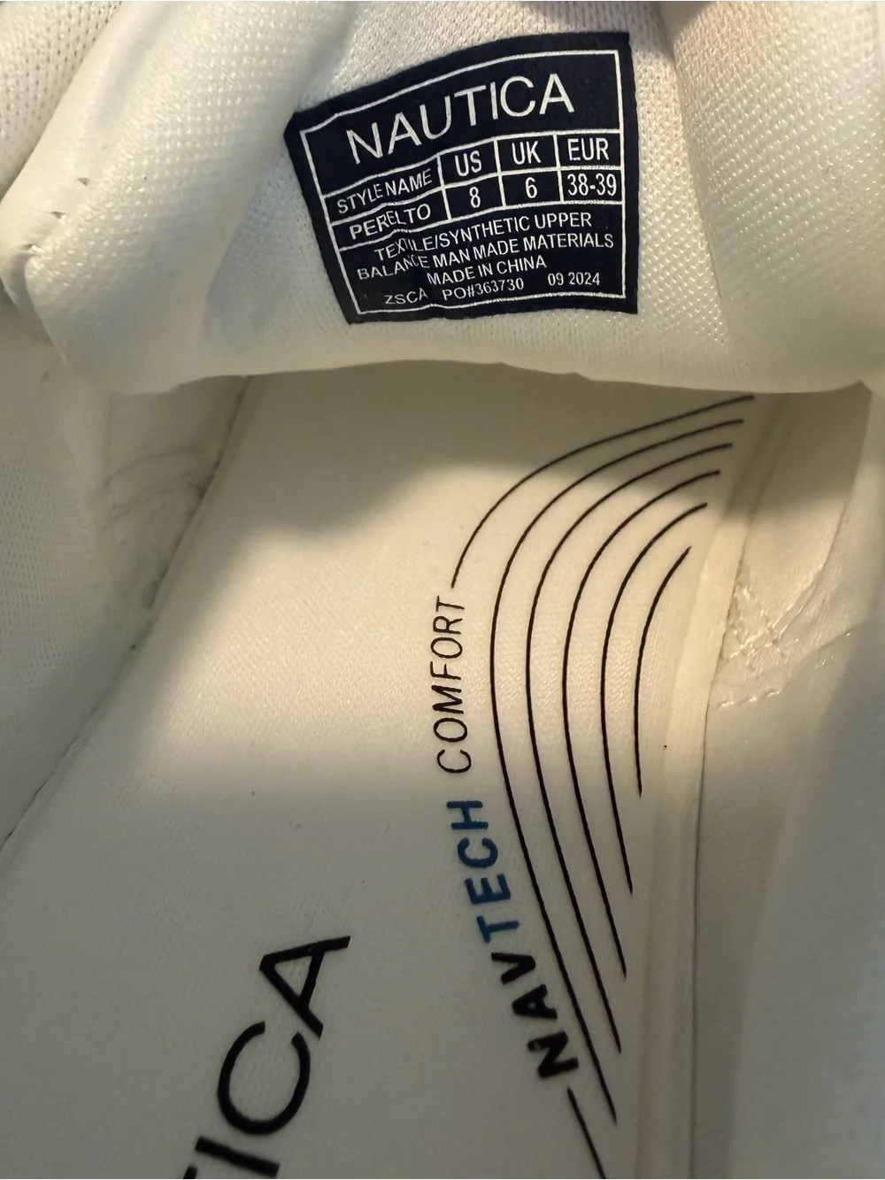 New in Box! Nautica Perelto White, Black & Silver Lace Up Jogger Sneakers Size 8